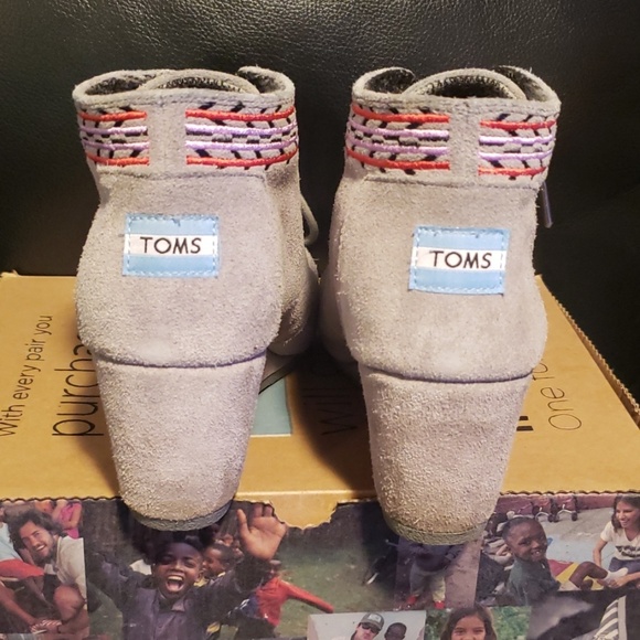 Tom's Desert Wedge Booties - Picture 2 of 6